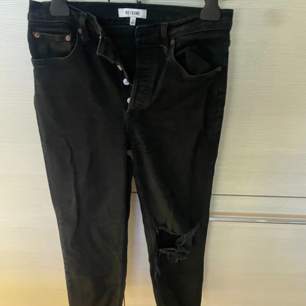 Re/Done Size 29 Black Distressed JEans